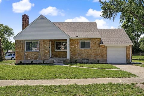 Homes For Sale - 4139 Brenton Drive<br/> Dayton, OH 45416