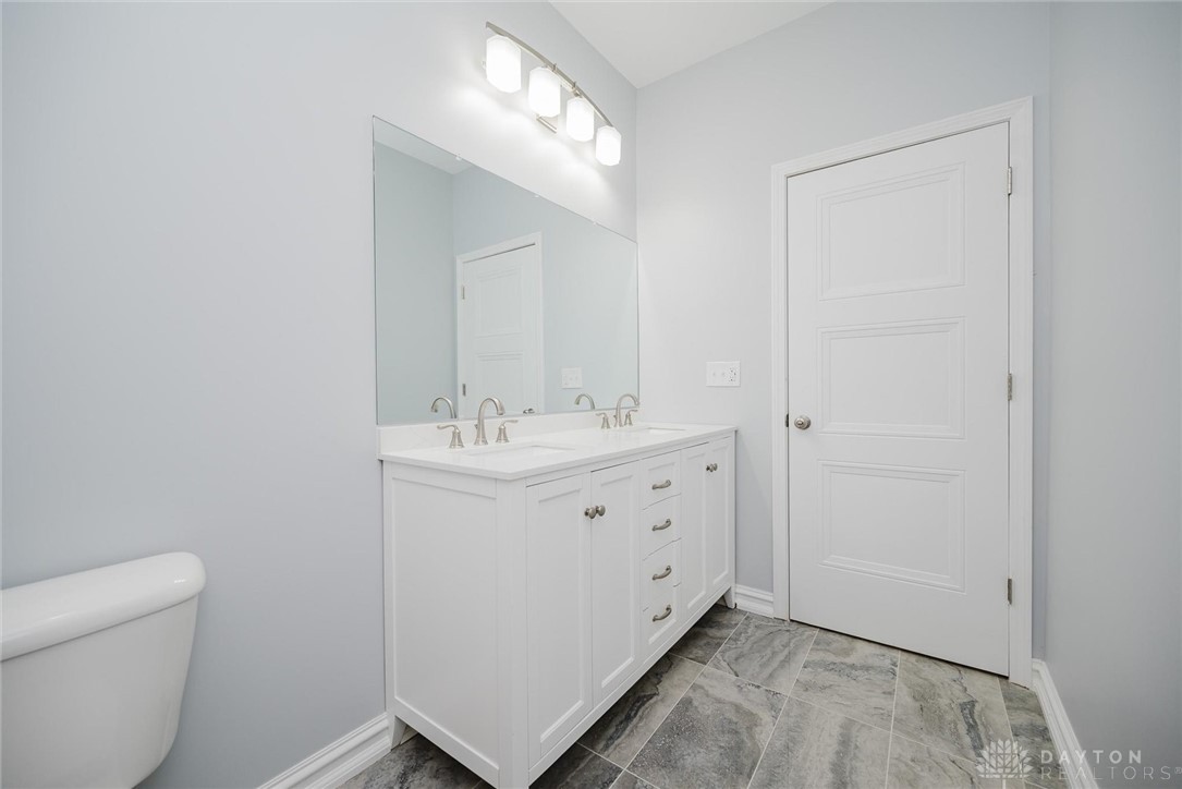 8613 Byers Road, Miamisburg, Ohio image 40