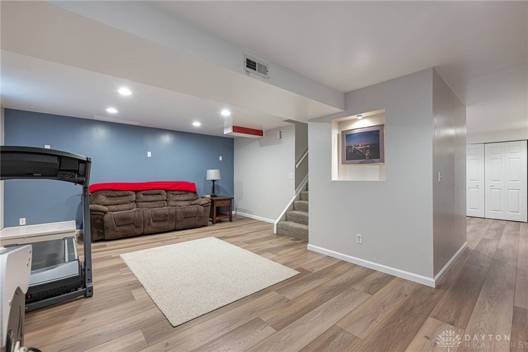 Lebanon, Ohio 45036, United States, 3 Bedrooms Bedrooms, ,3 BathroomsBathrooms,Residential,Pending,166377