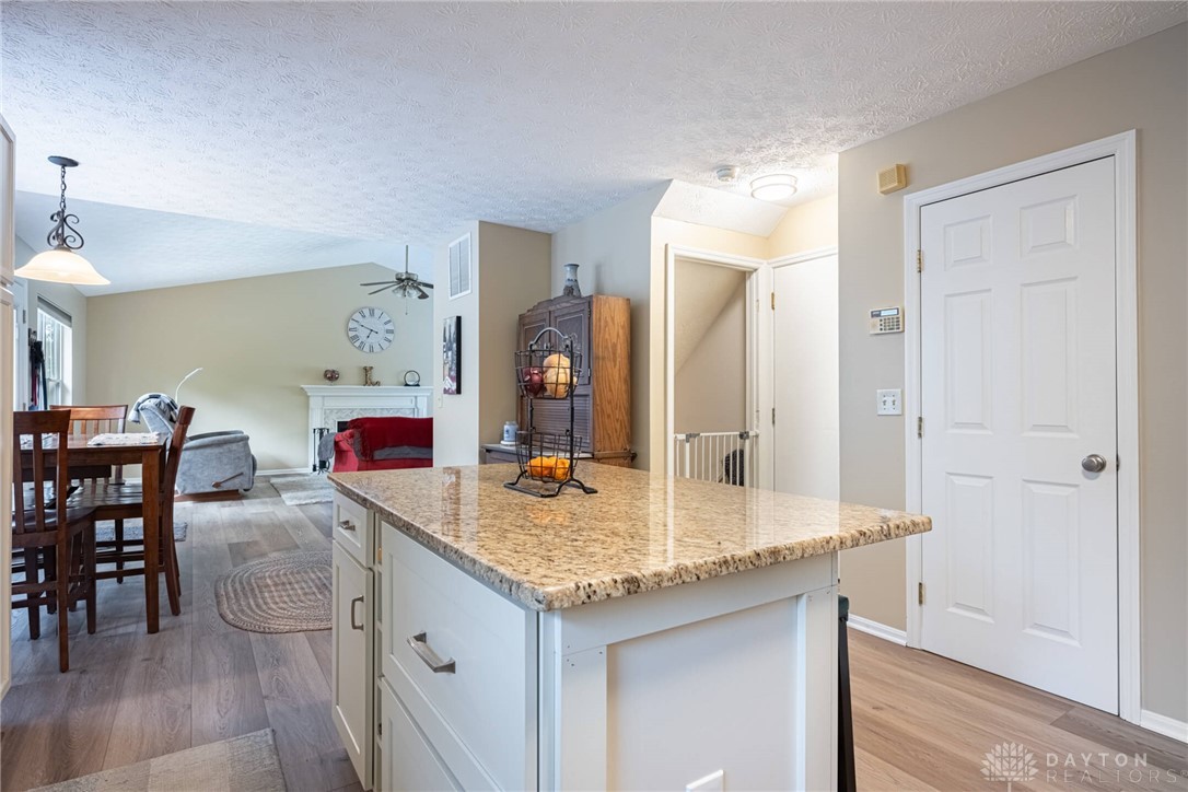 Lebanon, Ohio 45036, United States, 3 Bedrooms Bedrooms, ,3 BathroomsBathrooms,Residential,Pending,166377