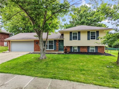 Homes For Sale - 130 Teakwood Lane<br/> Springboro, OH 45066