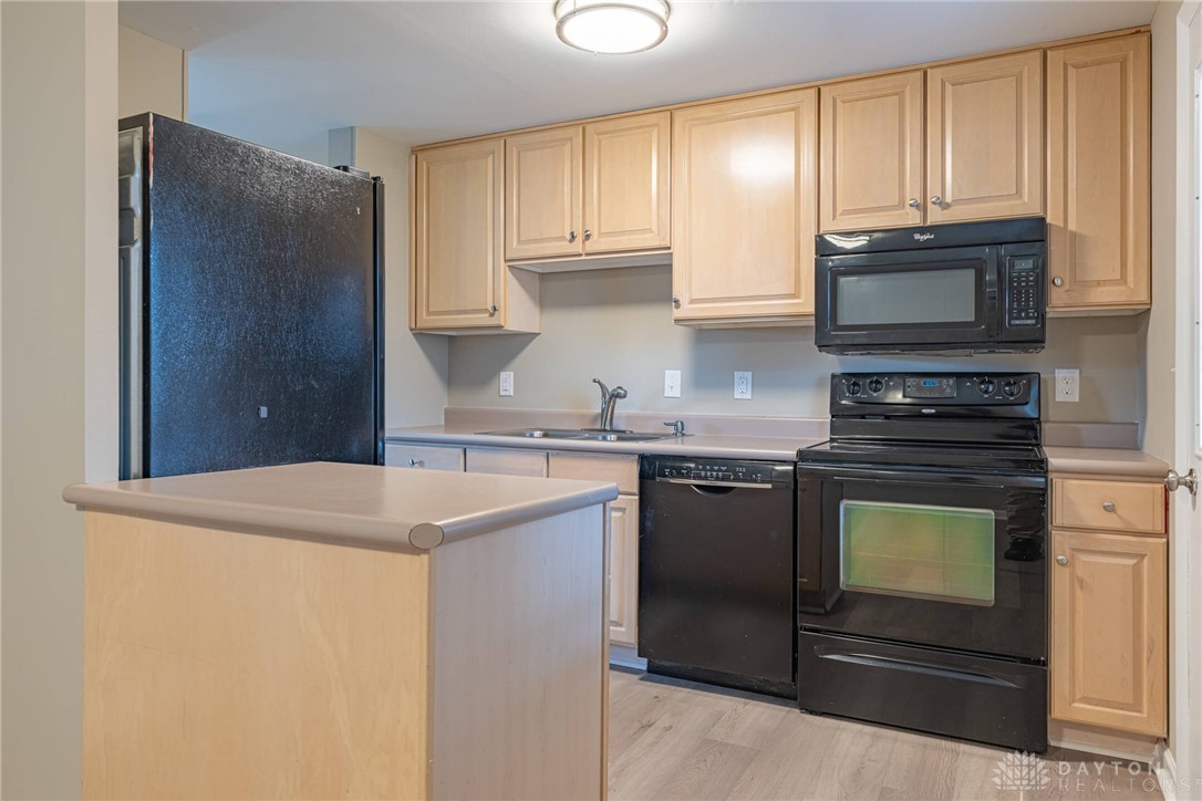 10 Twincreek Court, Springboro, Ohio image 6