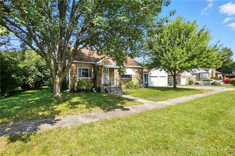 Photo of 5532 Arcola Avenue, Dayton, OH 45449 (MLS # 941538)