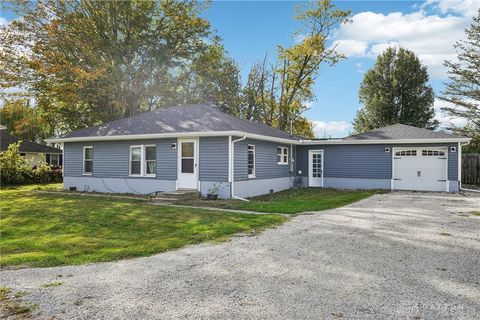 Photo of 841 Paintersville New Jasp Road, Xenia, OH 45385 (MLS # 946534) Photo of 841 Paintersville New Jasp Road, Xenia, OH 45385 (MLS # 946534)