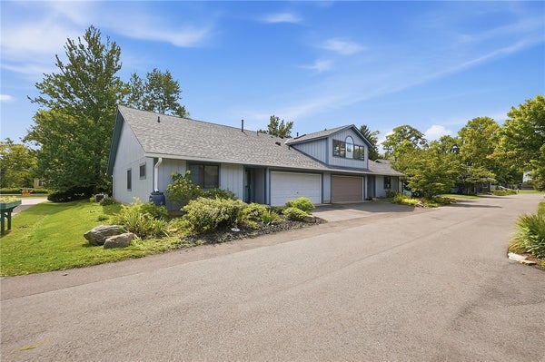 150 PARK MEADOWS DR, YELLOW SPRINGS, OH 45387 - Image 2dc41fdbe2e452675498763d4a00c659/3234776293