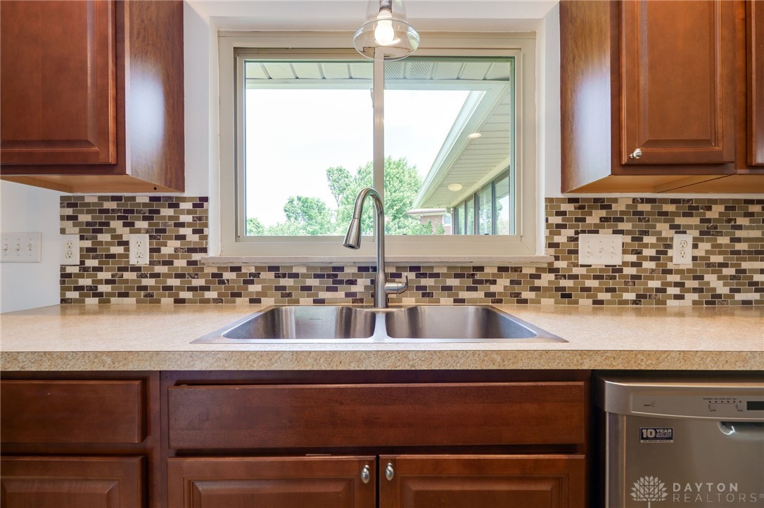 2875 Fernside Court, Dayton, Ohio image 14