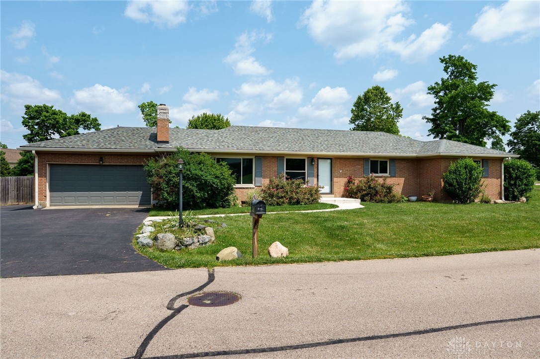 2875 Fernside Court, Dayton, Ohio image 2