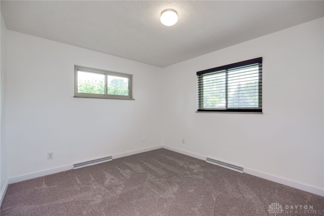 2875 Fernside Court, Dayton, Ohio image 28