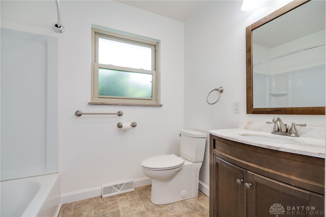 2875 Fernside Court, Dayton, Ohio image 32
