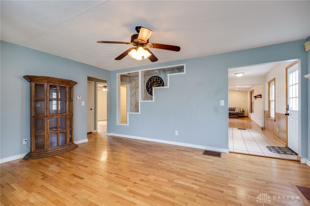 1738 Parkview Drive, Xenia, Ohio image 11