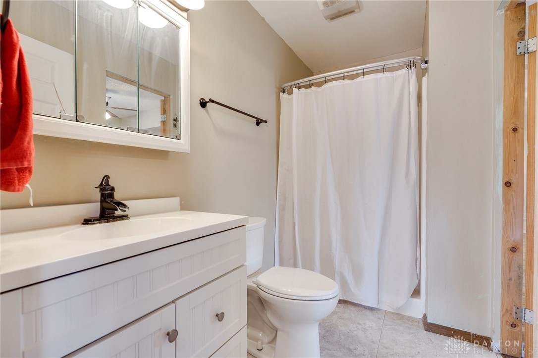 1738 Parkview Drive, Xenia, Ohio image 32