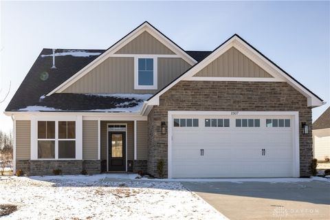 Photo of 1507 Kingsgate Road, Springfield, OH 45502 (MLS # 950841)