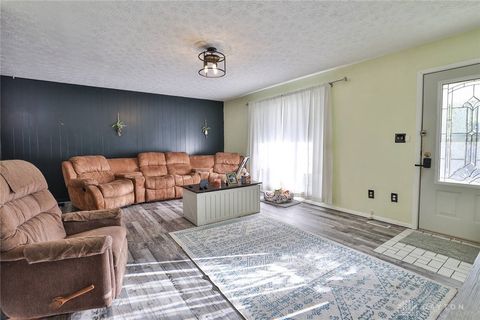 Tiny photo for 111 Moore Drive, Franklin, OH 45005 (MLS # 945441)