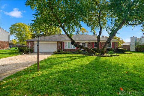 Photo of 4250 Willow Creek Drive, Dayton, OH 45415 (MLS # 946958)