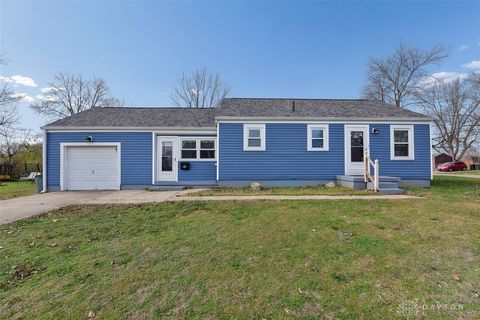 Photo of 201 Burke Street, Trenton, OH 45067 (MLS # 948837)