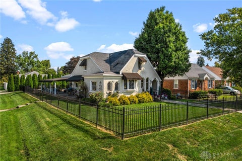 2 beds bed, 1 baths bath property at 4201 Cleveland Avenue, Dayton, OH 45410