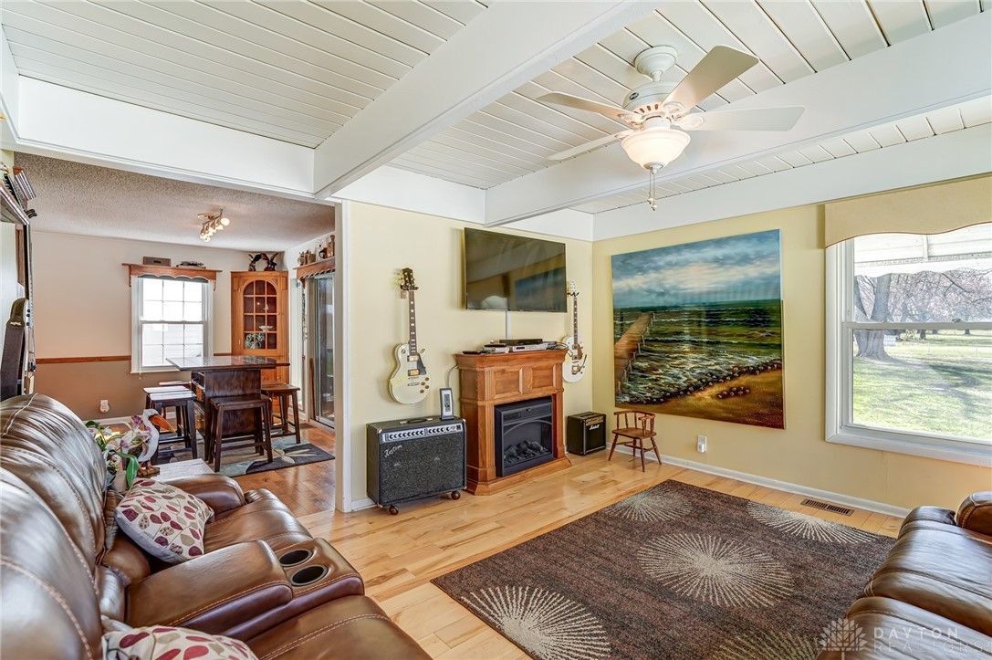 515 W Possum Road, Springfield, Ohio image 16