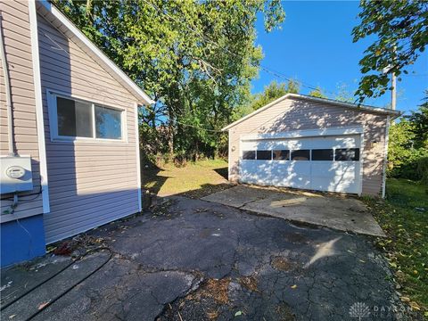 Tiny photo for 17 E Shadyside Drive, Dayton, OH 45405 (MLS # 944201)