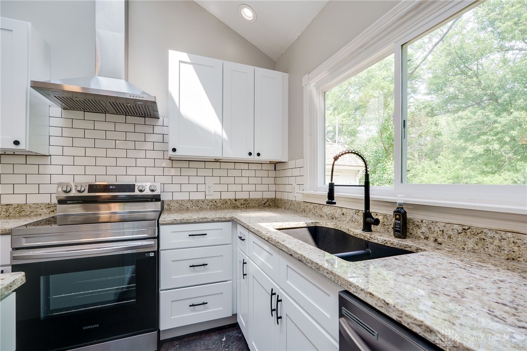 4742 Peacock Road, Springfield, Ohio image 18
