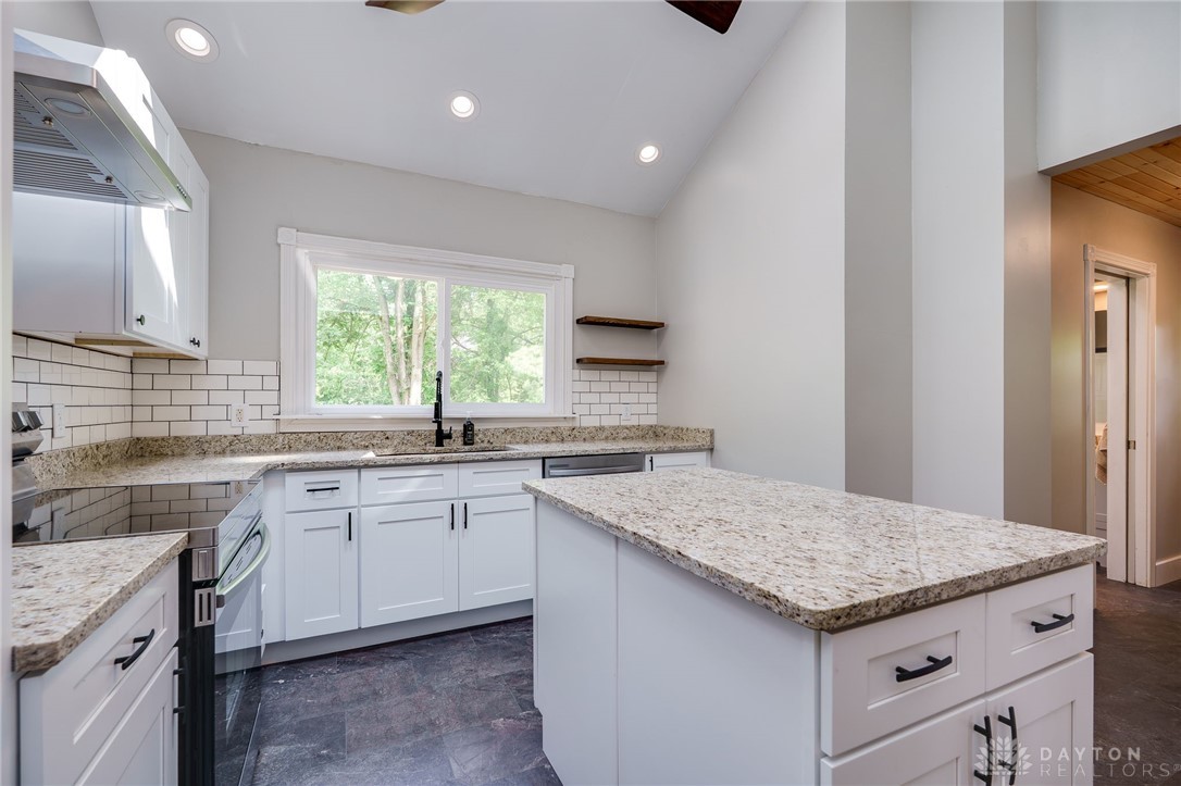 4742 Peacock Road, Springfield, Ohio image 20