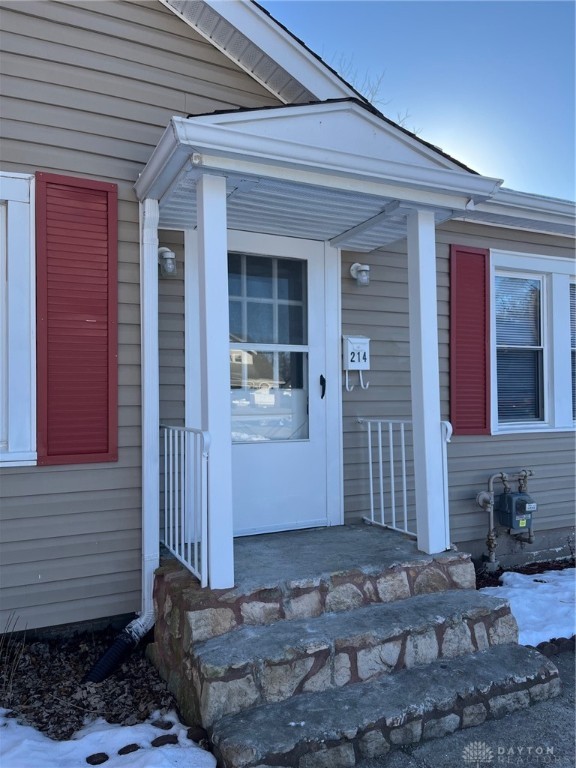 214 W Dayton Drive, Fairborn, Ohio image 3