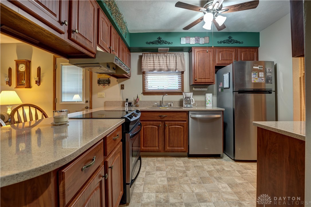1142 Howard Drive, Greenville, Ohio image 12