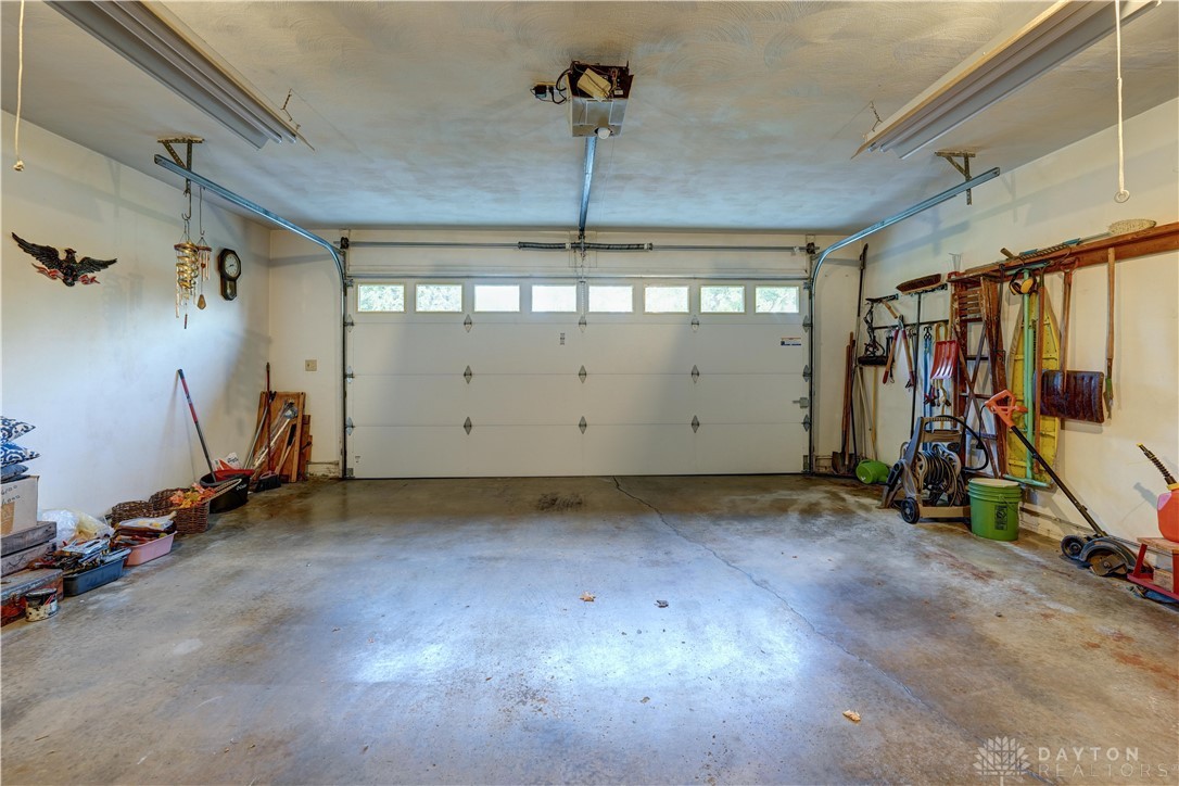 1142 Howard Drive, Greenville, Ohio image 30