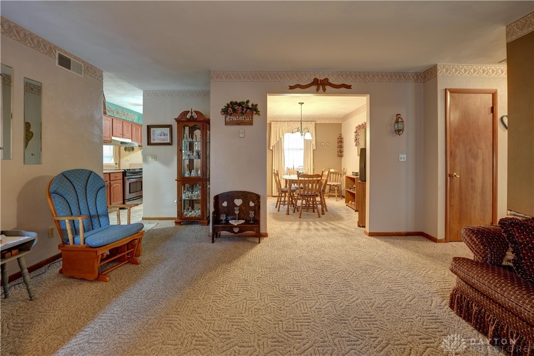 1142 Howard Drive, Greenville, Ohio image 9