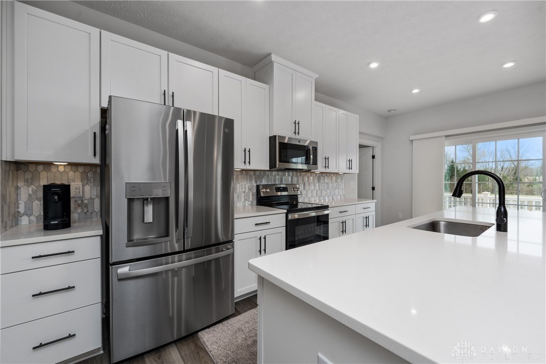 1752 Highlander Drive, Xenia, Ohio image 17