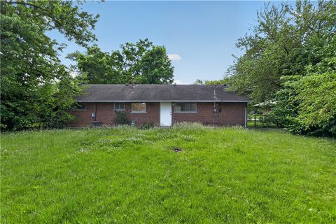 Homes For Sale - 3883 Elmira Drive<br/> Montgomery County, Kettering, OH 45439