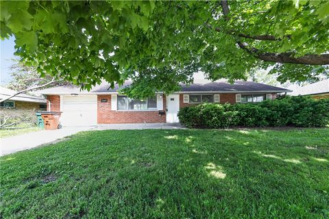 Photo of 3883 Elmira Drive, Kettering, OH 45439 (MLS # 957124)