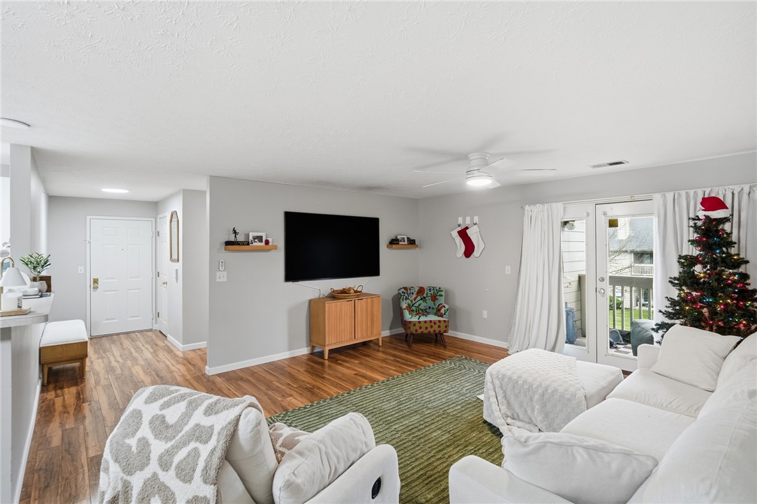 1901 Waterstone Boulevard 208