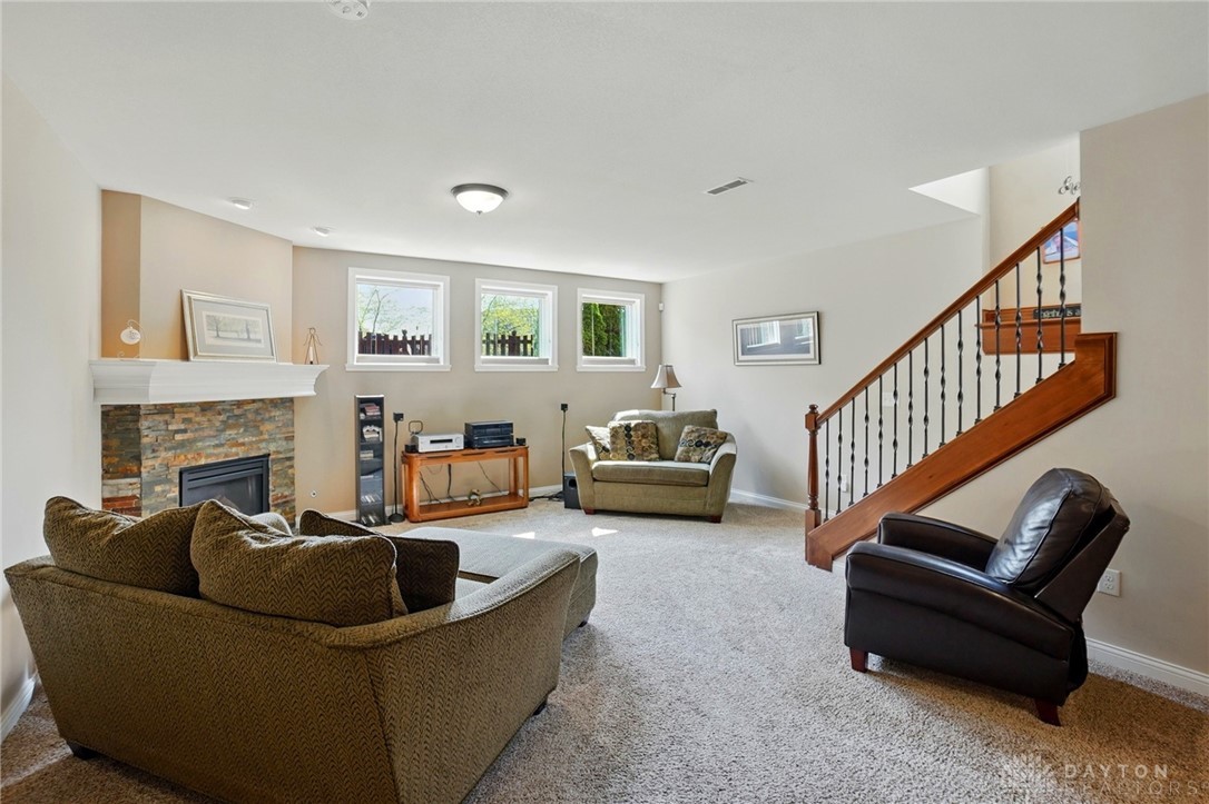 2611 Patrick Henry Drive, Beavercreek, Ohio image 37