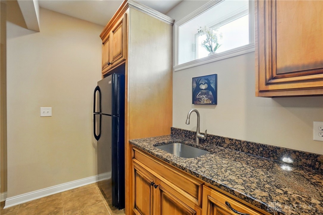 2611 Patrick Henry Drive, Beavercreek, Ohio image 41