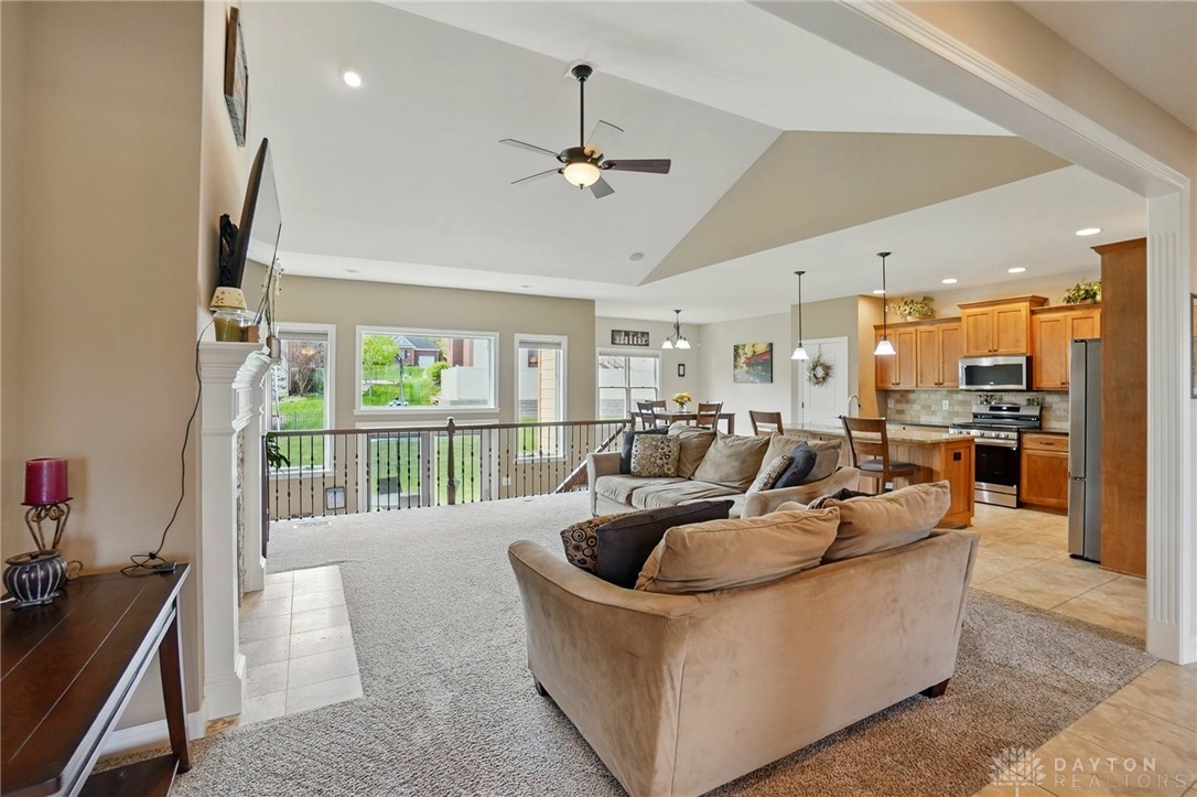 2611 Patrick Henry Drive, Beavercreek, Ohio image 7