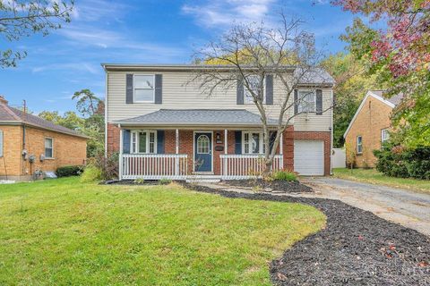 Photo of 1833 Leona Drive, Green Twp, OH 45238 (MLS # 954326)