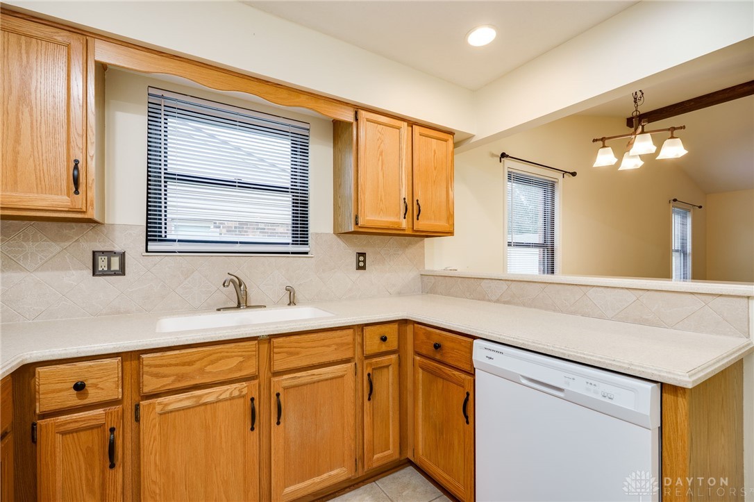 Huber Heights, Ohio 45424, United States, 3 Bedrooms Bedrooms, ,2 BathroomsBathrooms,Residential,Active,245644