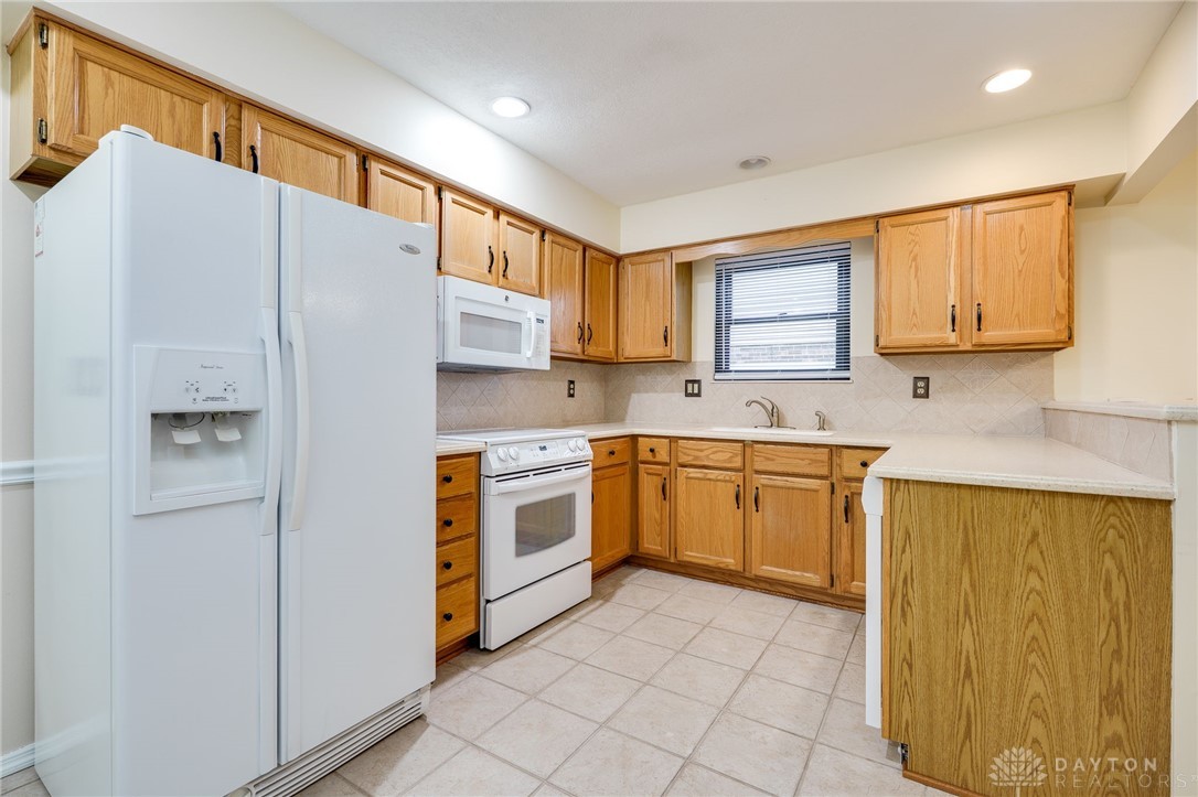 Huber Heights, Ohio 45424, United States, 3 Bedrooms Bedrooms, ,2 BathroomsBathrooms,Residential,Active,245644