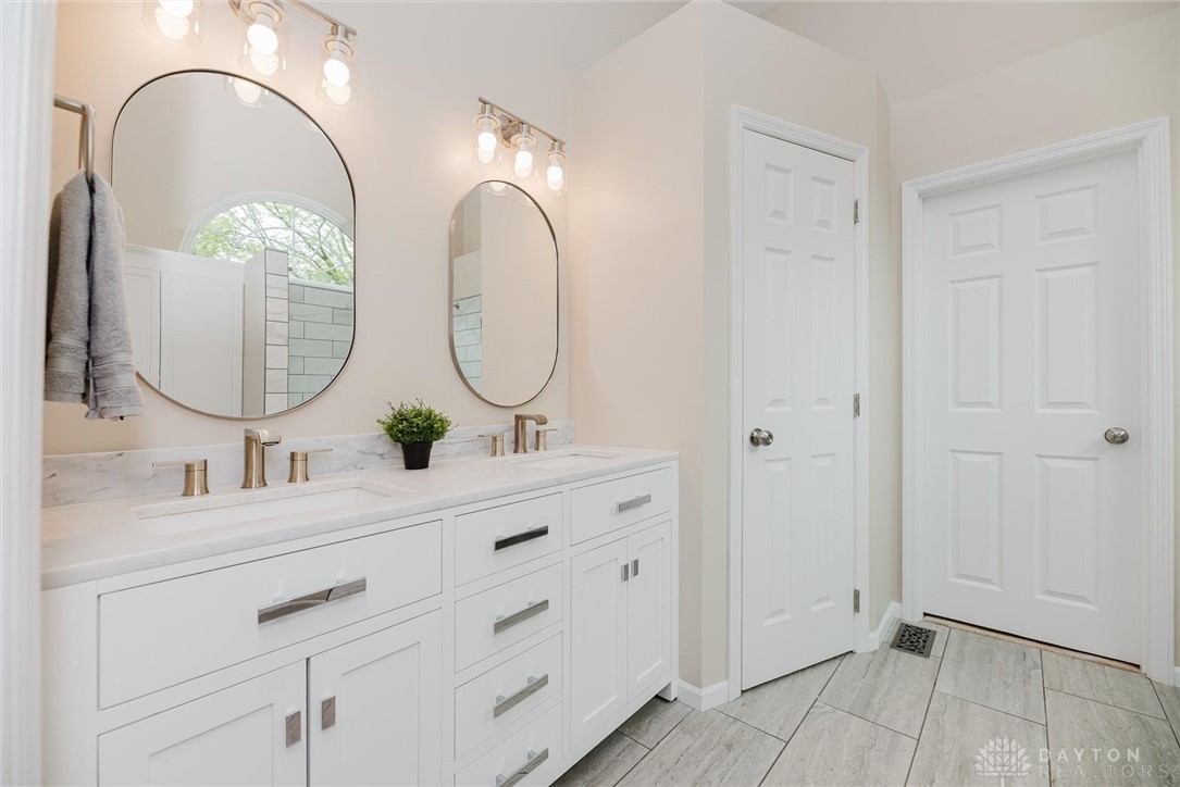 3835 Parkwood Court, Loveland, Ohio image 19