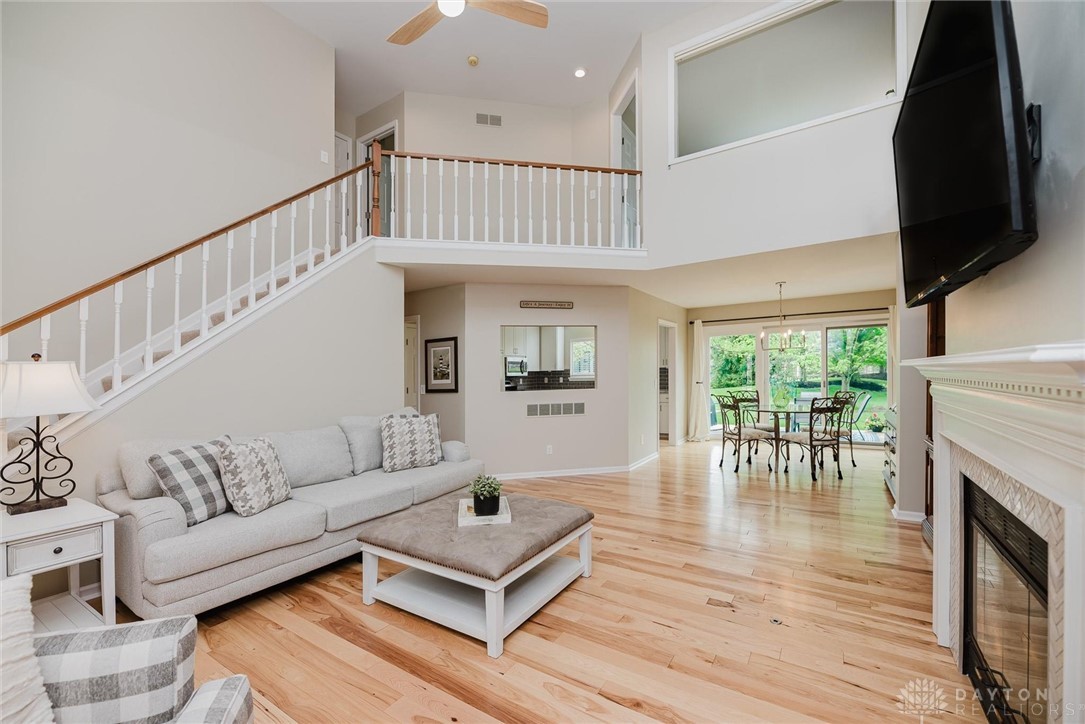 3835 Parkwood Court, Loveland, Ohio image 7