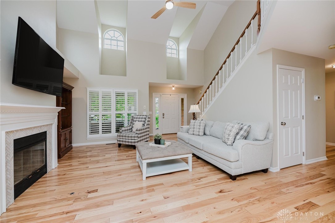 3835 Parkwood Court, Loveland, Ohio image 6