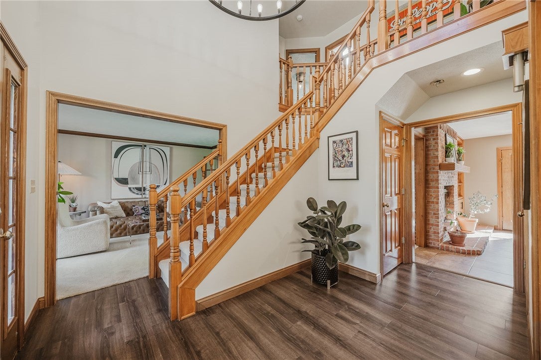 2066 Canterbury Court
