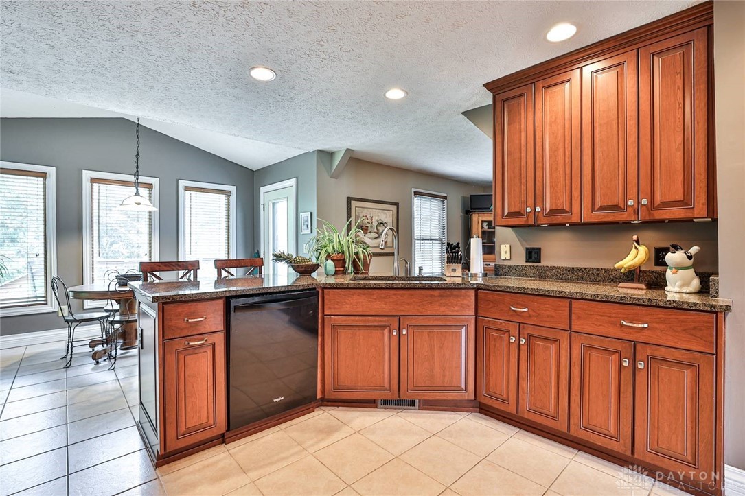 835 Stone Ridge Place, Tipp City, Ohio image 20