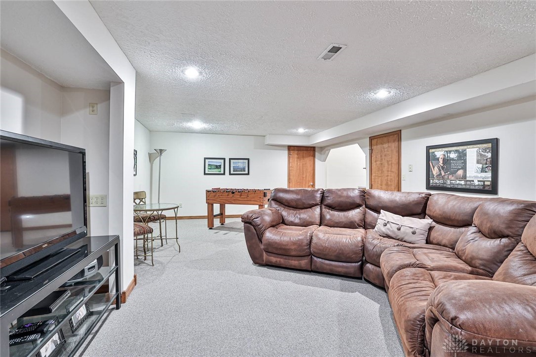 835 Stone Ridge Place, Tipp City, Ohio image 37
