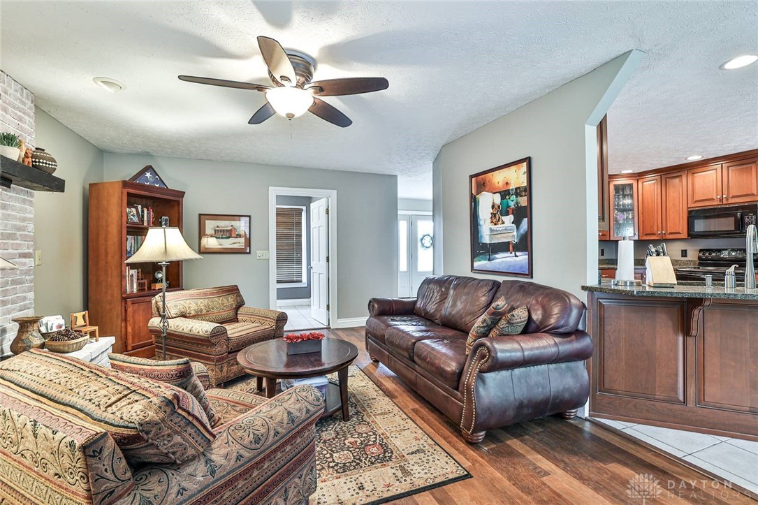 835 Stone Ridge Place, Tipp City, Ohio image 10