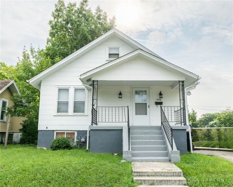 Photo of 1906 Kensington Drive, Dayton, OH 45406 (MLS # 940328)