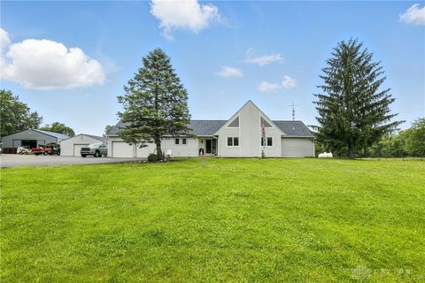 Photo of 15600 Dechant Road, Farmersville, OH 45325 (MLS # 936652)