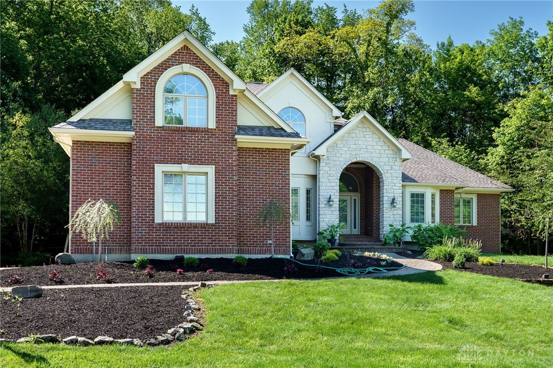 1538 Country Wood Drive, Dayton, Ohio image 2