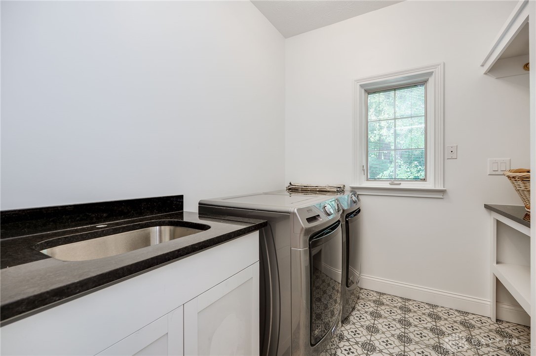 1538 Country Wood Drive, Dayton, Ohio image 36