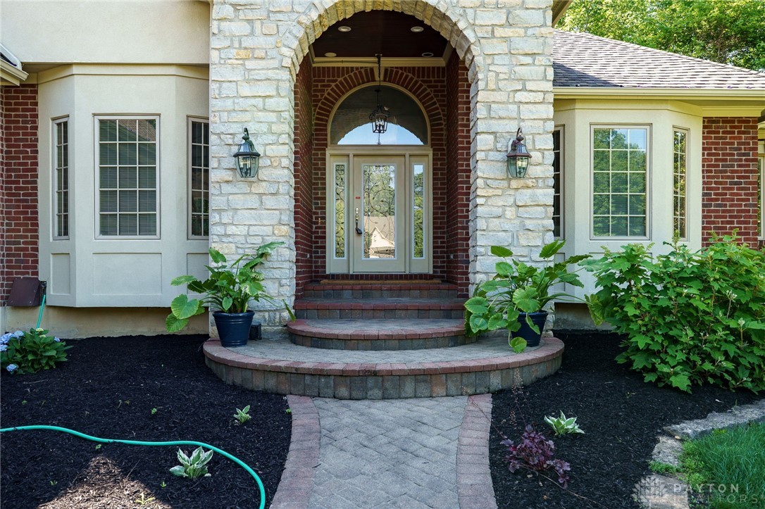 1538 Country Wood Drive, Dayton, Ohio image 6